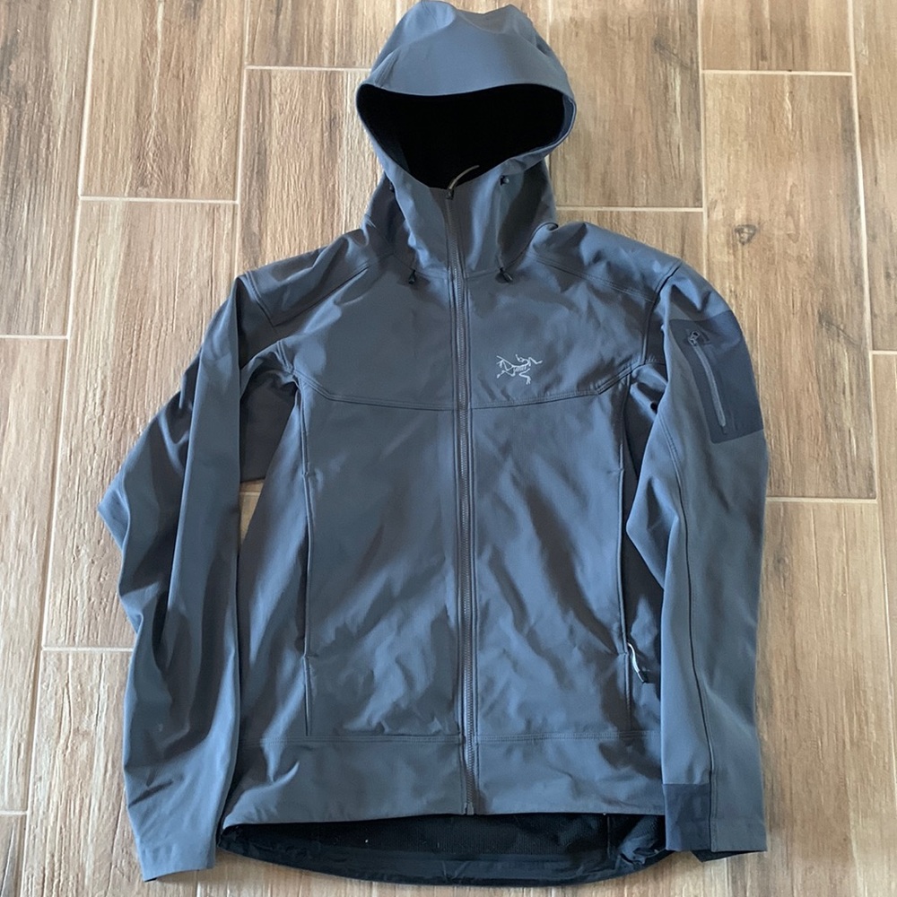 Arc’Teryx soft shell jacket - M